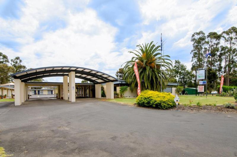 William Macintosh Motor Lodge Naracoorte Exterior photo