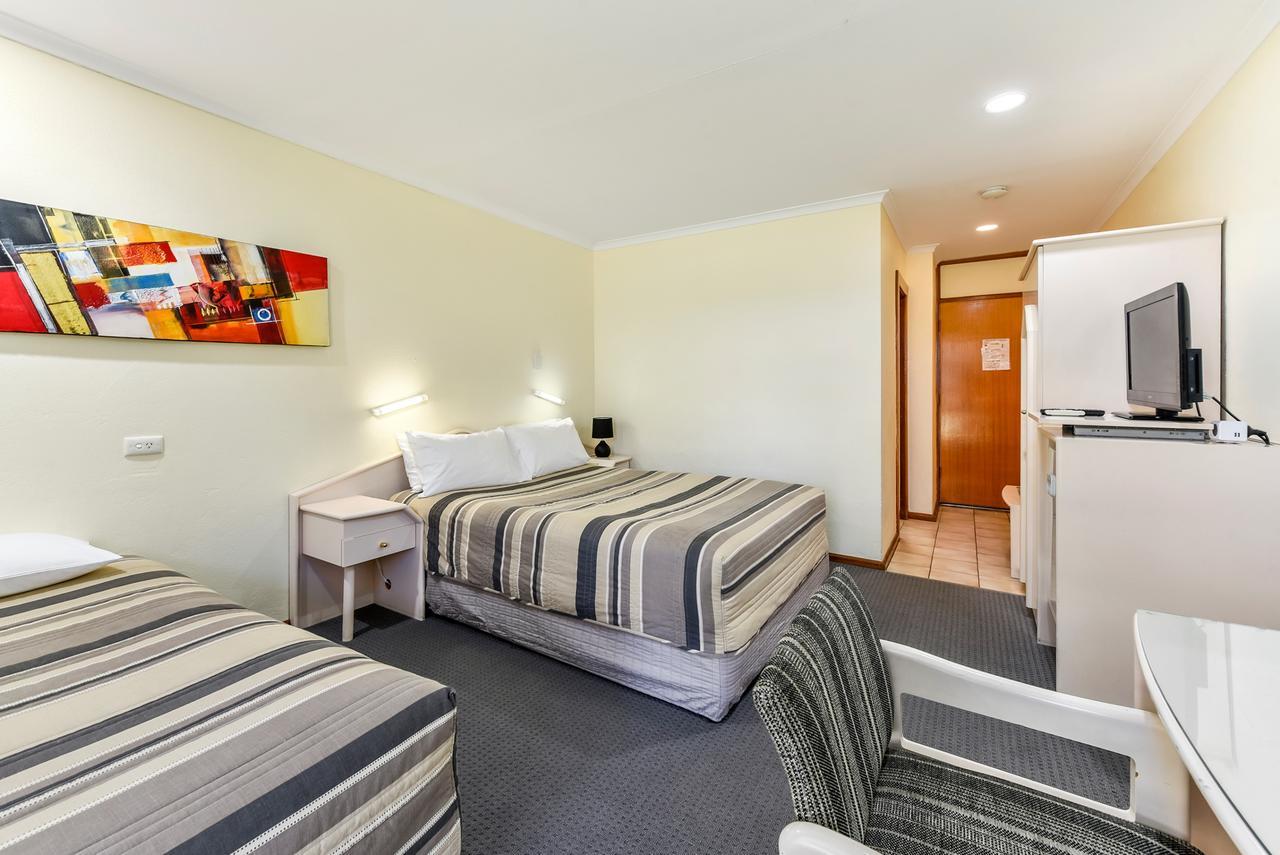 William Macintosh Motor Lodge Naracoorte Exterior photo